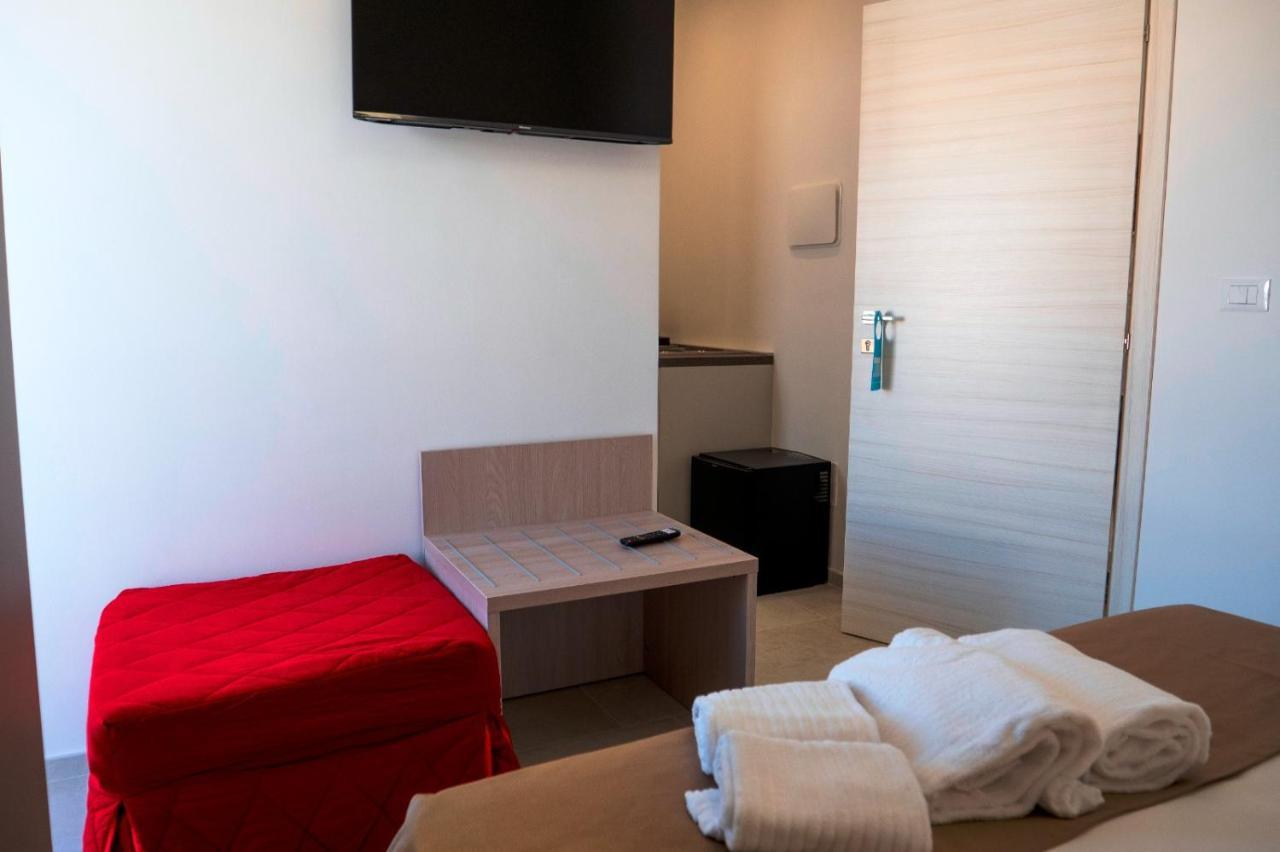 B&B A Un Passo Dal Mare Torre Canne Luaran gambar