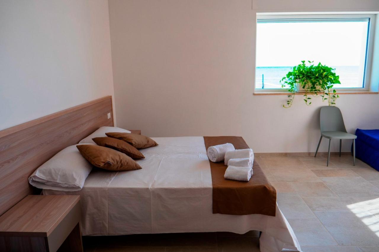 B&B A Un Passo Dal Mare Torre Canne Luaran gambar