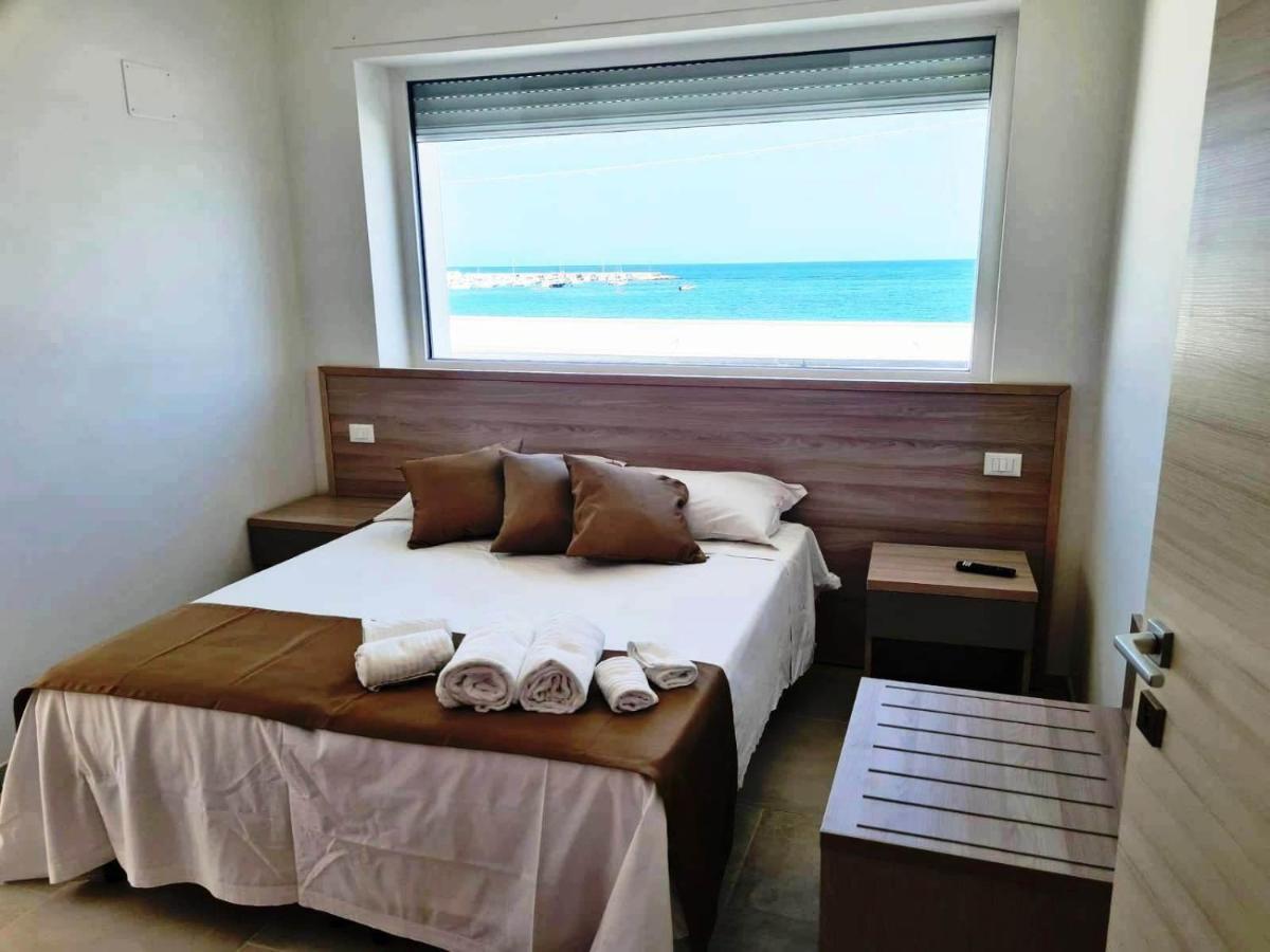 B&B A Un Passo Dal Mare Torre Canne Luaran gambar